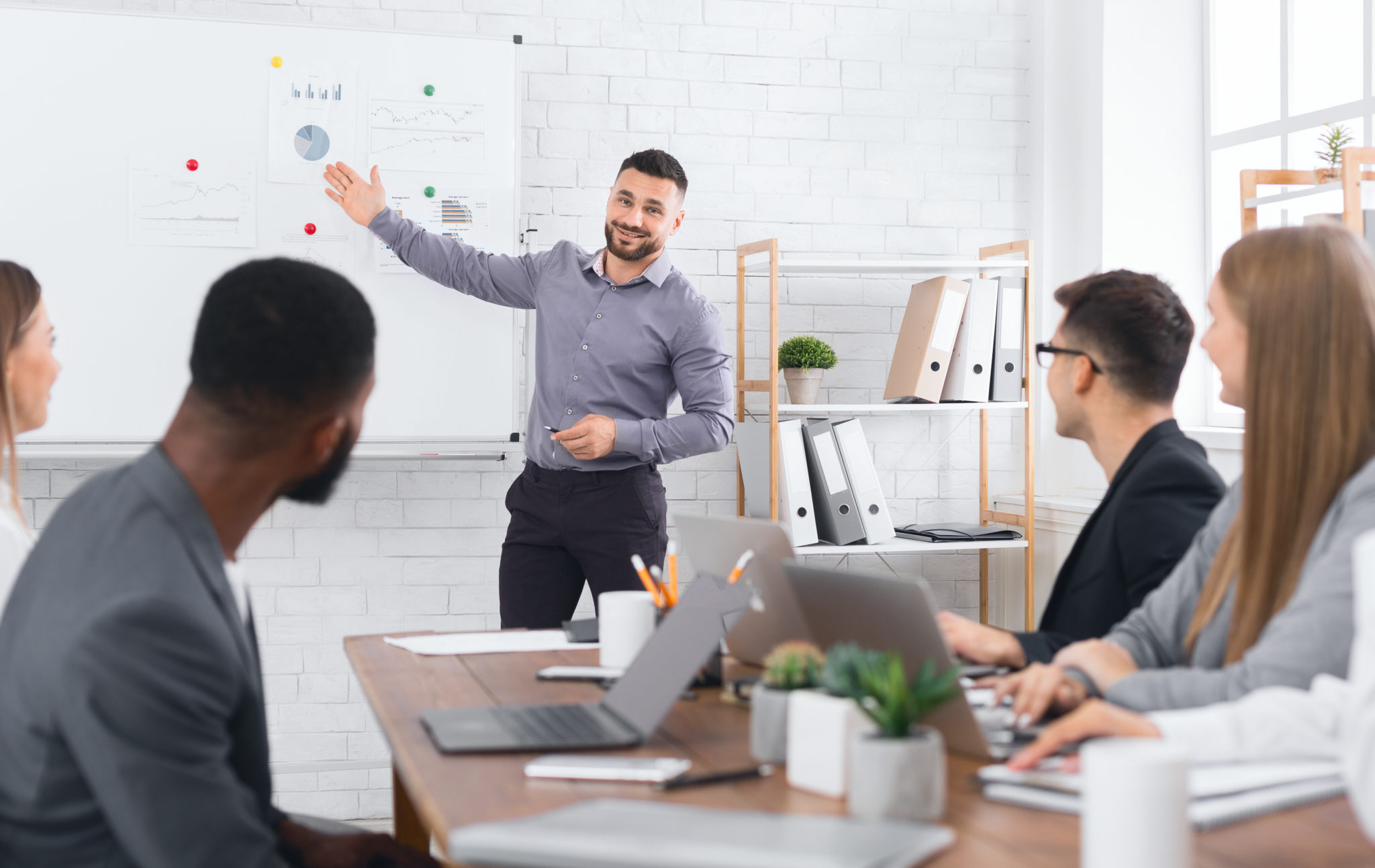 WHAT IS A LIMITED LIABILITY COMPANY LLC DEFINITION PROS CONS visual data 5